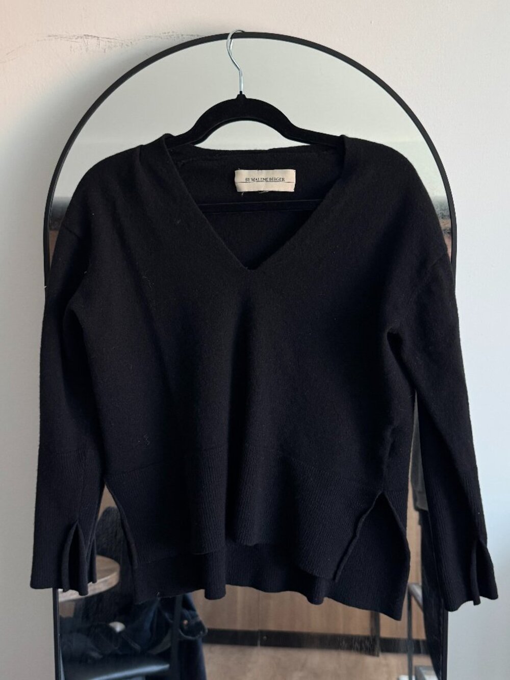 Black Wool Cashmere V-Neck Sweater
